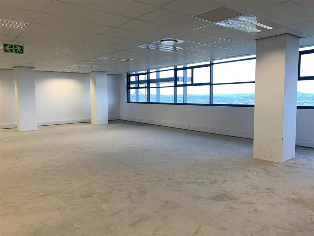 389  m² Commercial space in Illovo photo number 11