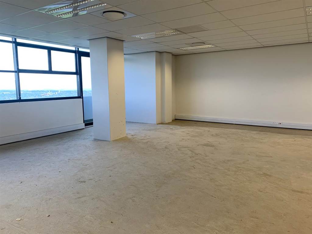 389  m² Commercial space in Illovo photo number 7