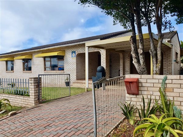 3 Bedroom House 3 Bedroom House