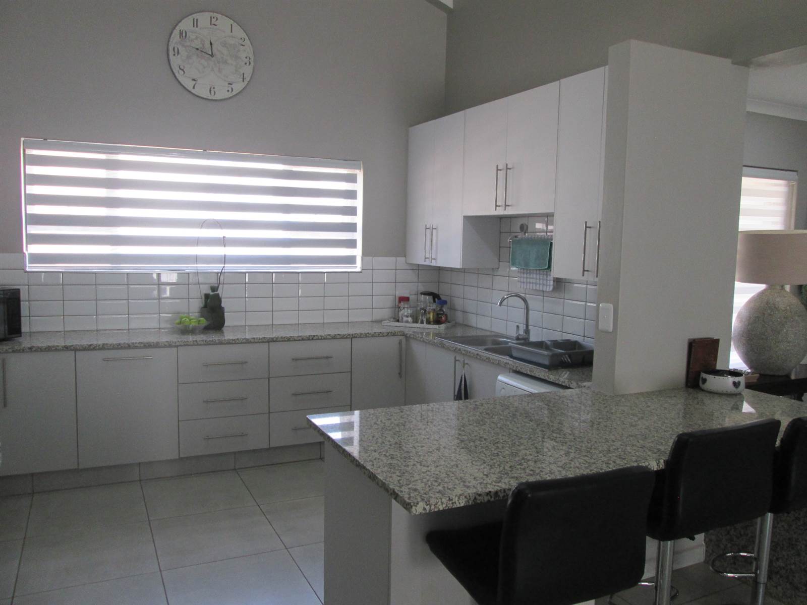 2 Bed House in Leloko photo number 15