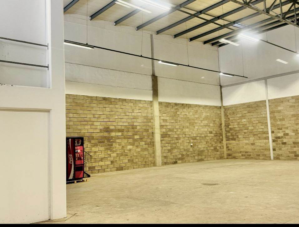 398  m² Industrial space in Mt Edgecombe photo number 3