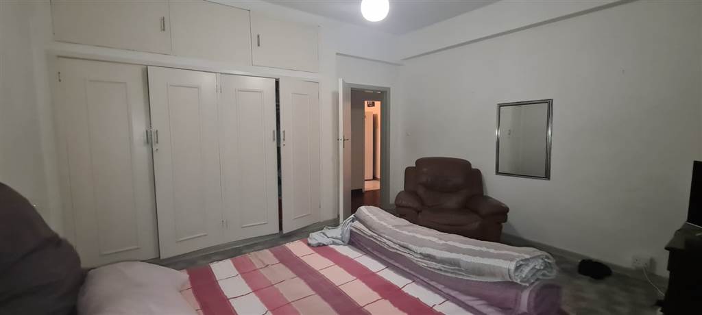 1.5 Bed Apartment in Amanzimtoti photo number 17