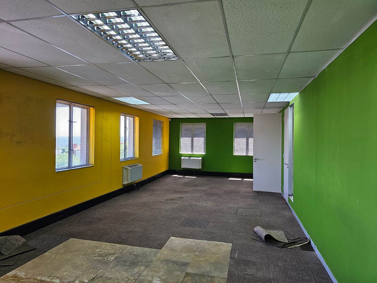 389  m² Office Space in Greenstone Hill photo number 11