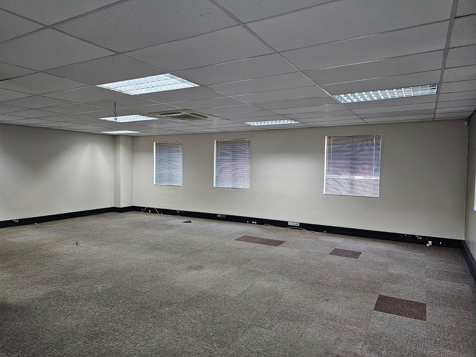 389  m² Office Space in Greenstone Hill photo number 6