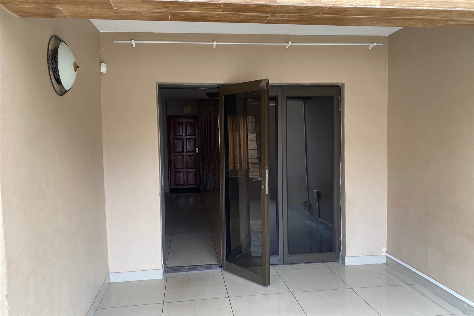 3 Bed Apartment in Witbank Central photo number 12