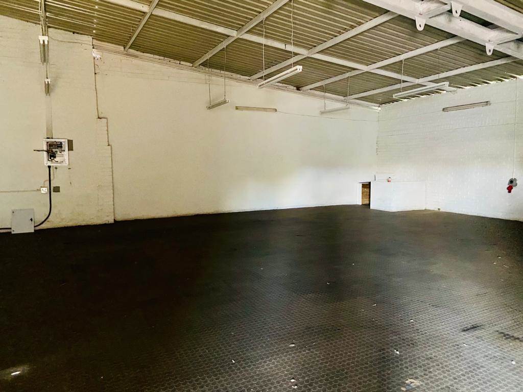 800  m² Commercial space in Klipfontein photo number 6