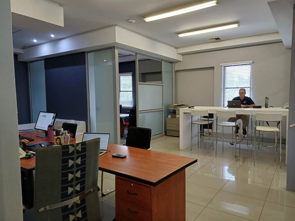 115  m² Office Space in Glenashley photo number 5