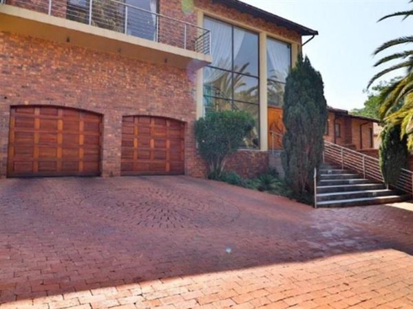 7 Bed House in Mulbarton