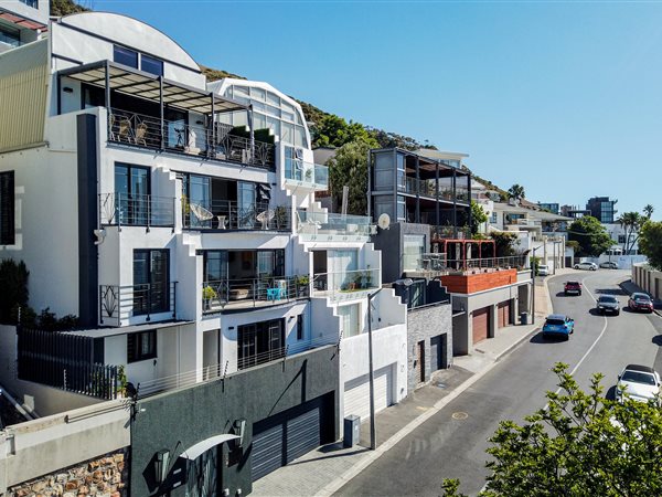2 Bed Flat in Green Point