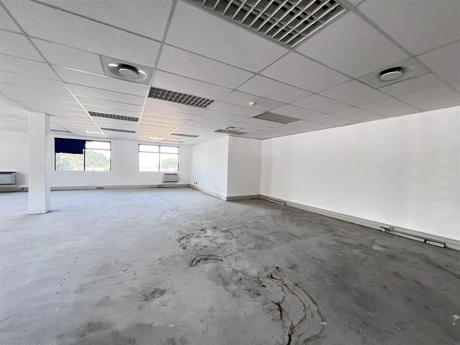 243  m² Commercial space in Plattekloof photo number 6