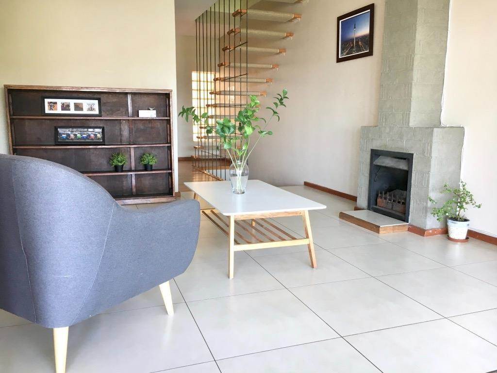 6 Bed House in Vredehoek photo number 5