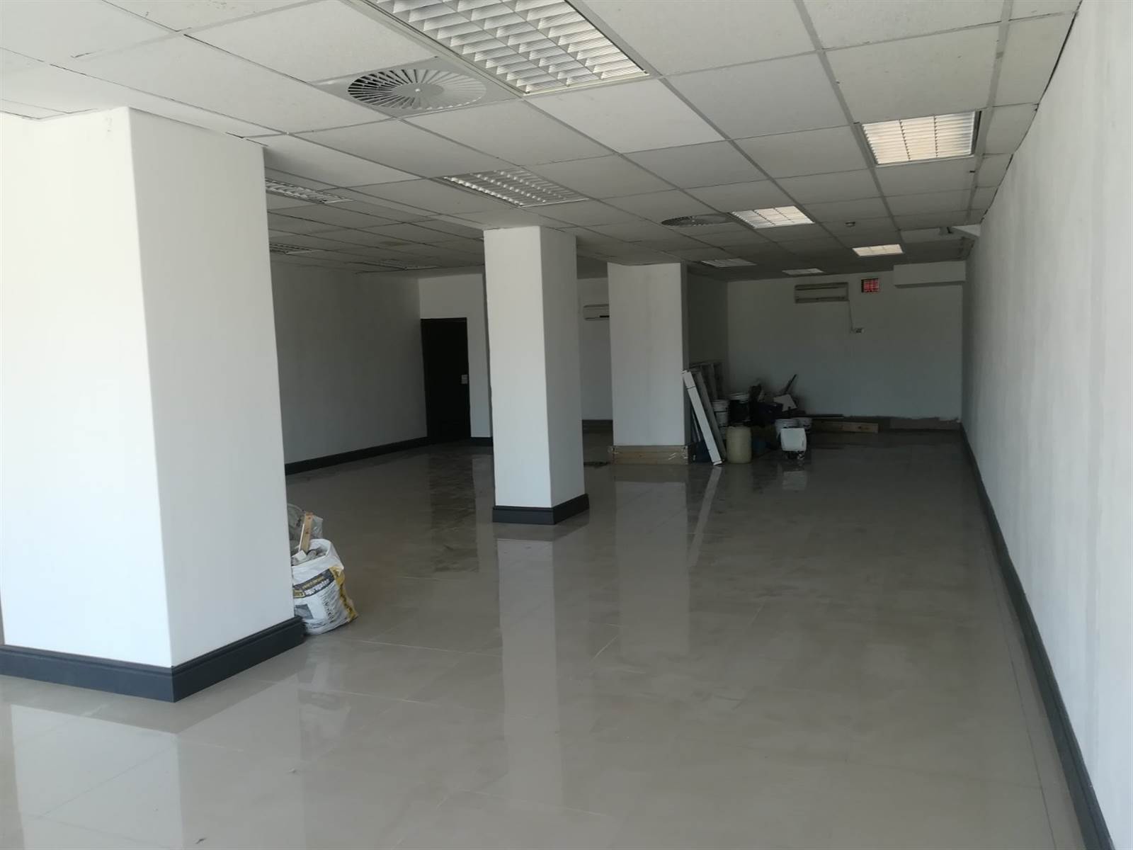 120  m² Commercial space in Paarden Eiland photo number 15