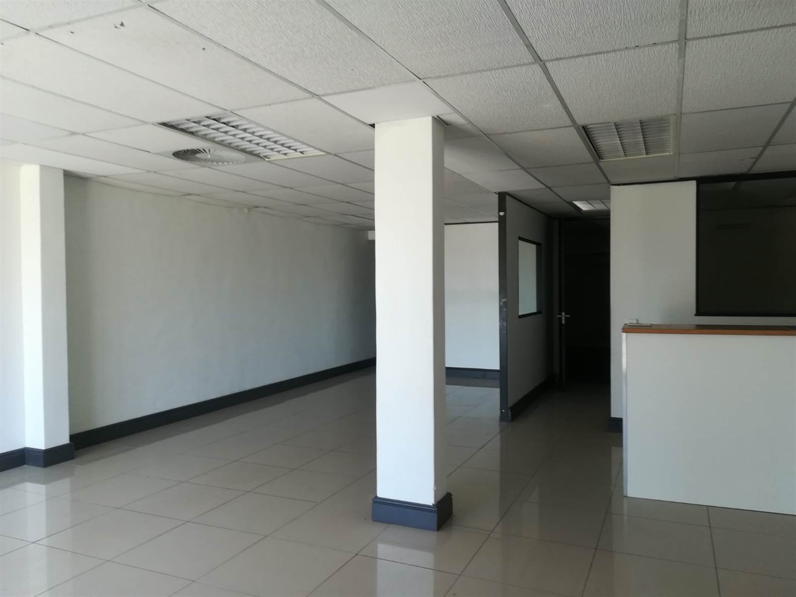 120  m² Commercial space in Paarden Eiland photo number 11