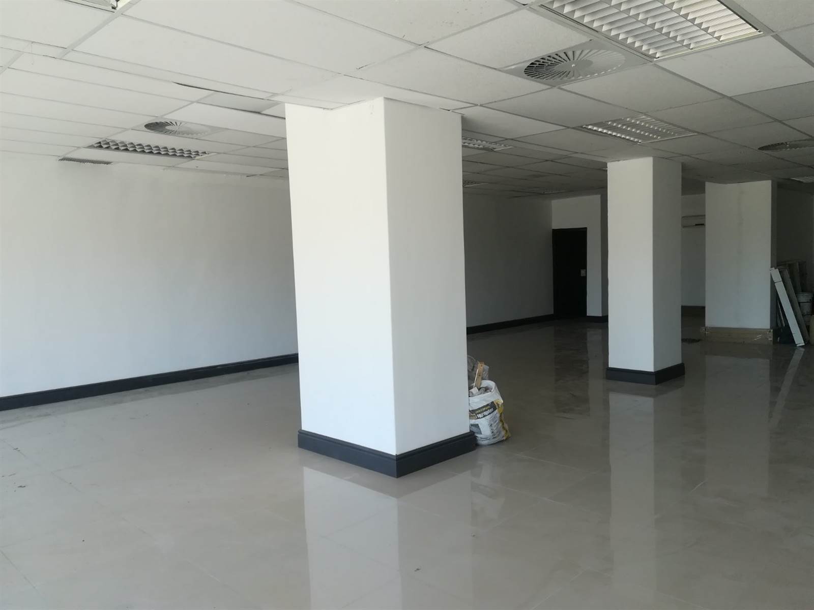 120  m² Commercial space in Paarden Eiland photo number 14
