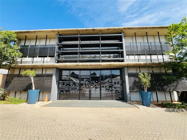 1 850  m² Commercial space