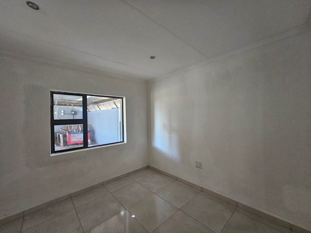 3 Bed House in Witbank photo number 14
