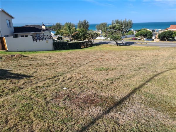 679 m² Land available in Jeffreys Bay
