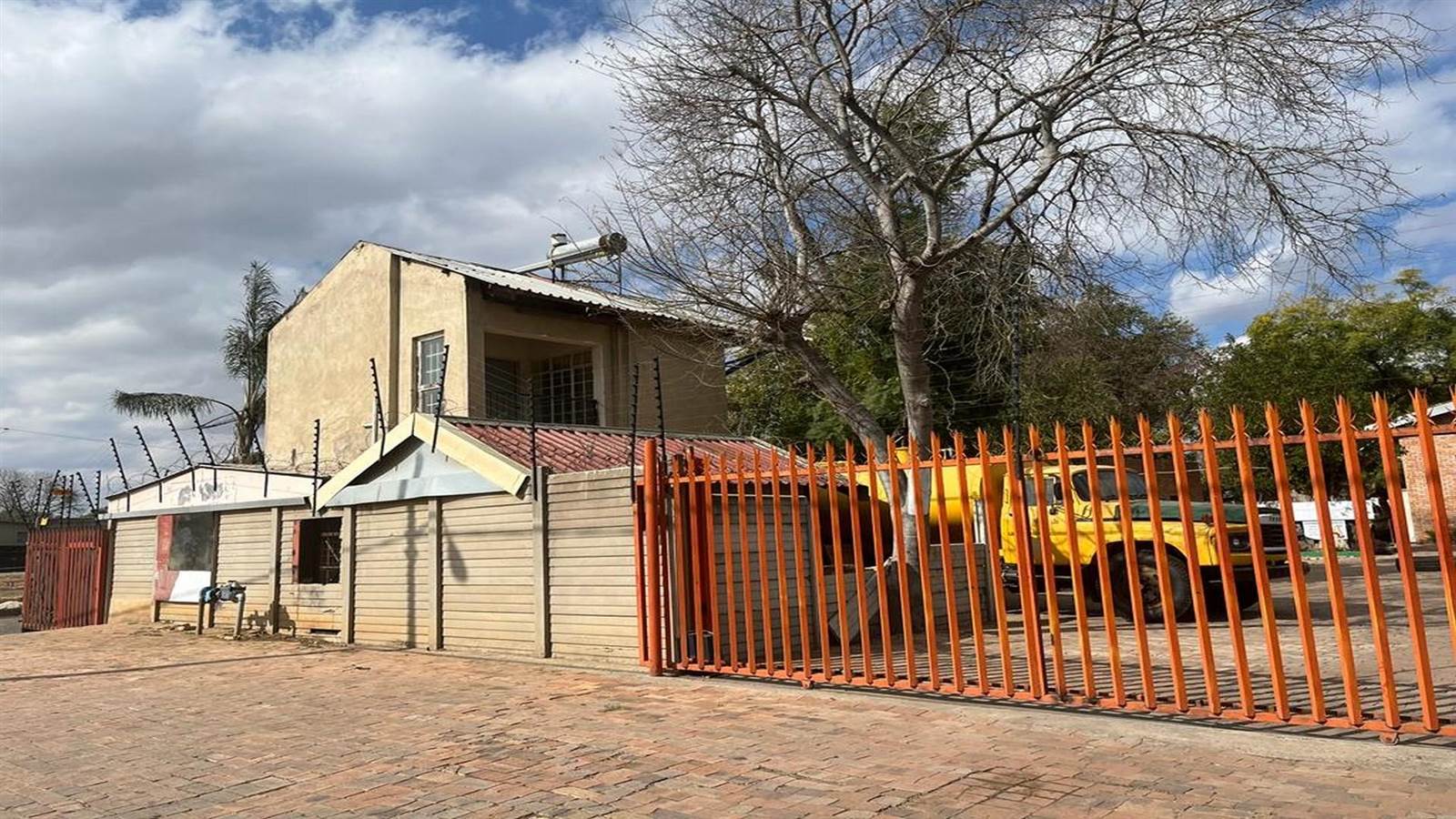 650  m² Industrial space in Rustenburg Central photo number 8