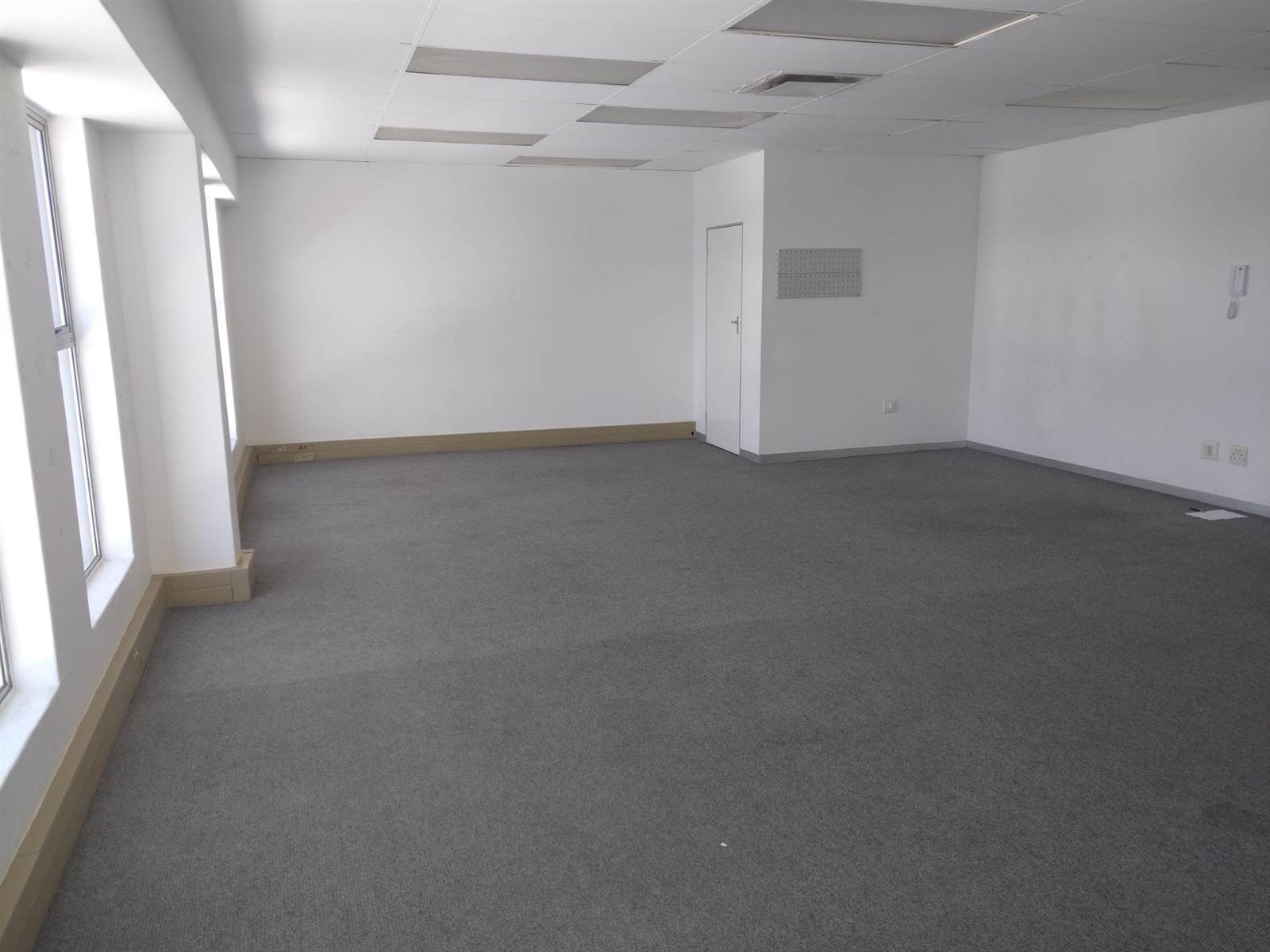 93.2  m² Commercial space in North Riding photo number 8
