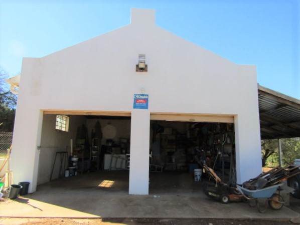4 Bed House in Calitzdorp photo number 15