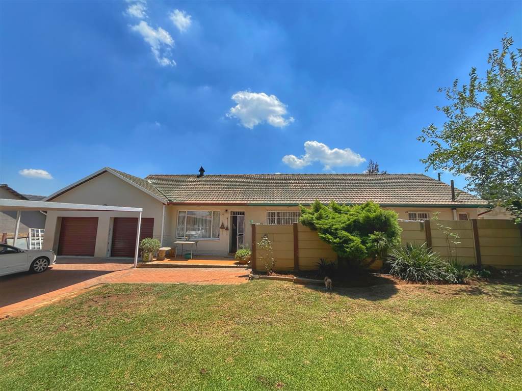 3 Bed House for sale in Brackendowns T4551194 Private Property