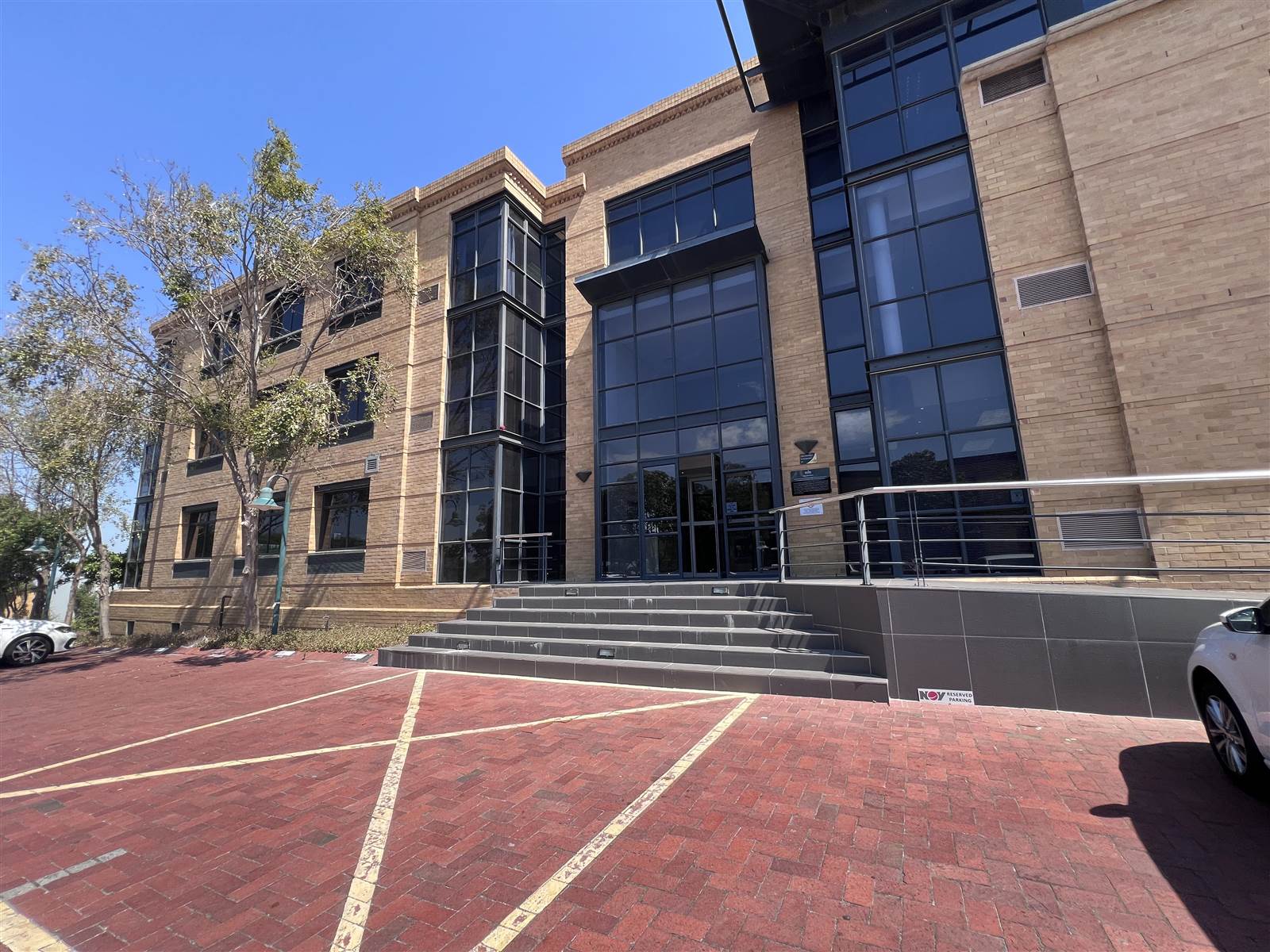 429  m² Commercial space in Plattekloof photo number 11