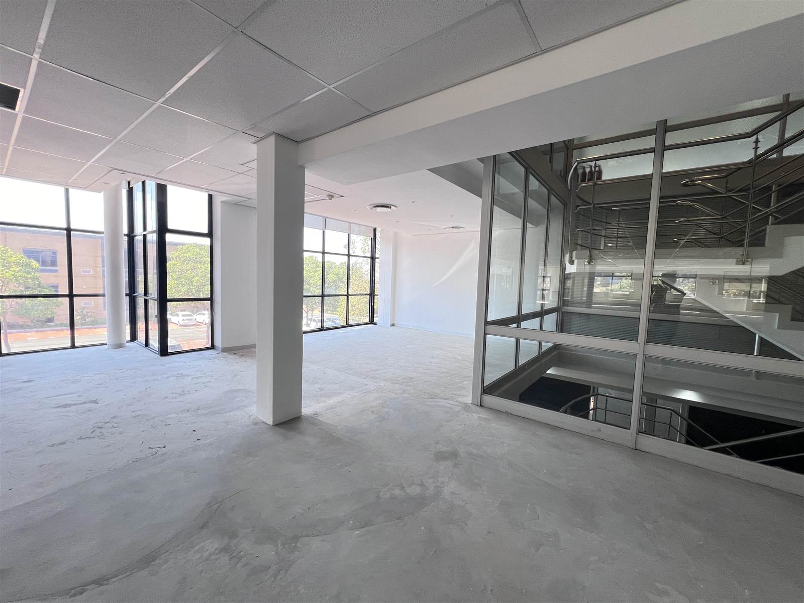 429  m² Commercial space in Plattekloof photo number 2