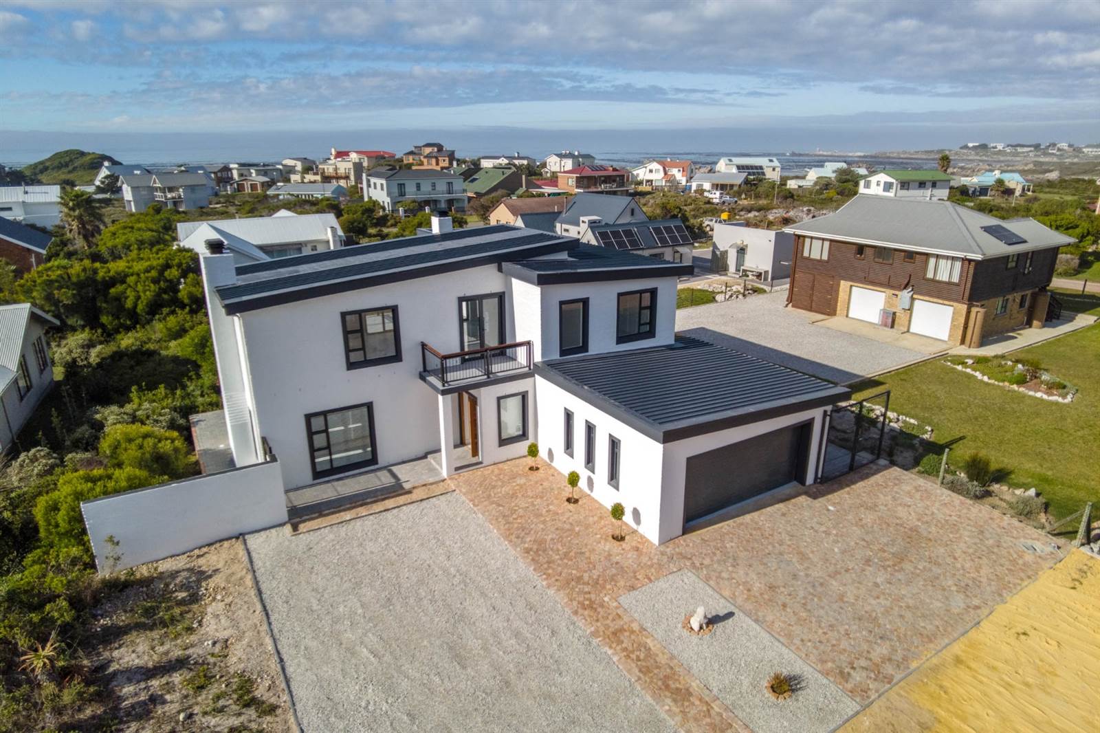4 Bed House in Bettys Bay photo number 1