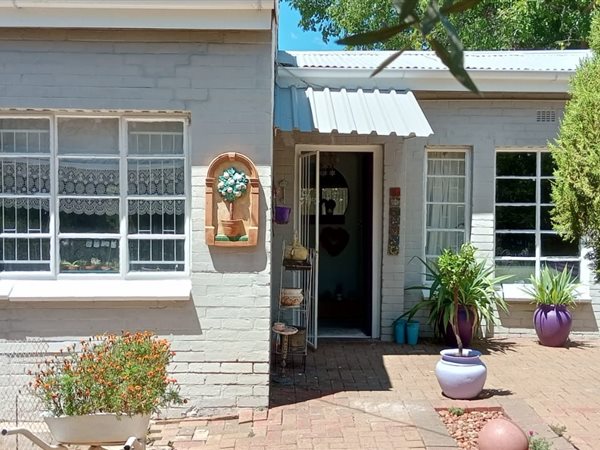 4 Bedroom House 4 Bedroom House