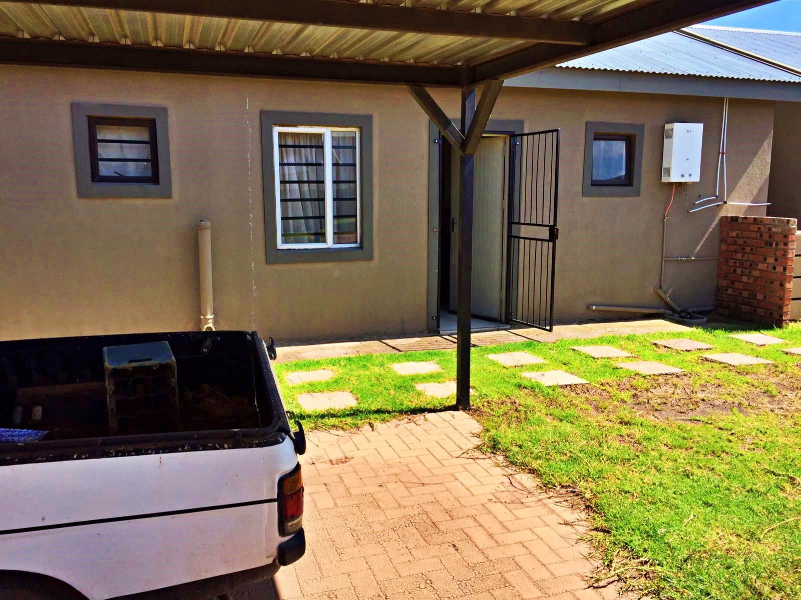 3 Bed Townhouse in Quaggafontein photo number 7