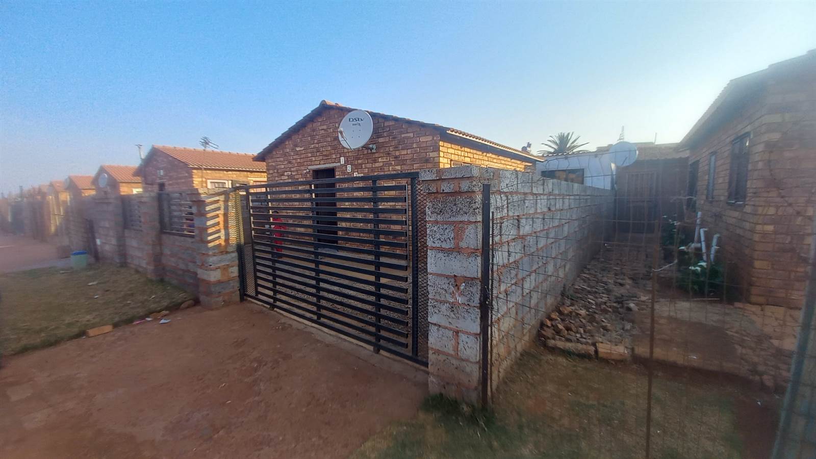 4 Bed House in Kwa Thema photo number 11