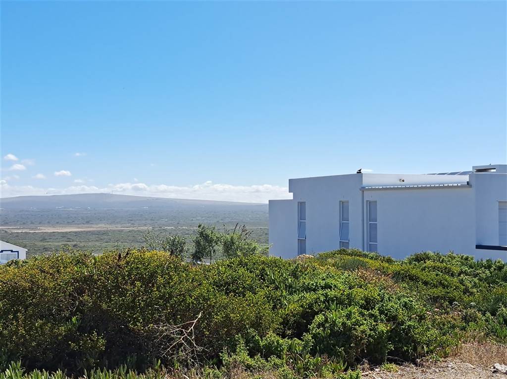 700 m² Land available in Yzerfontein photo number 2