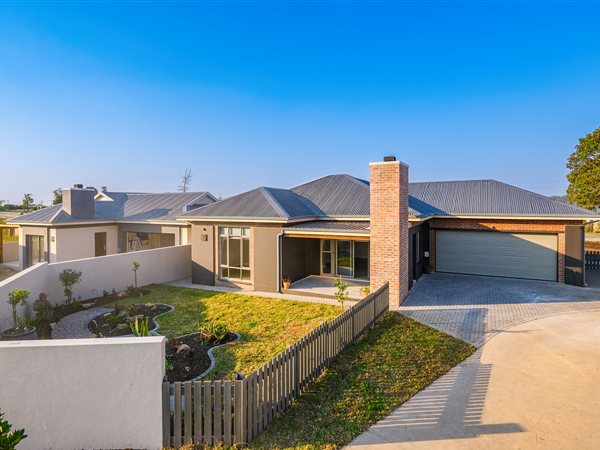 3 Bedroom Townhouse 3 Bedroom Townhouse