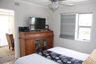 2 Bed Apartment in Tableview photo number 9