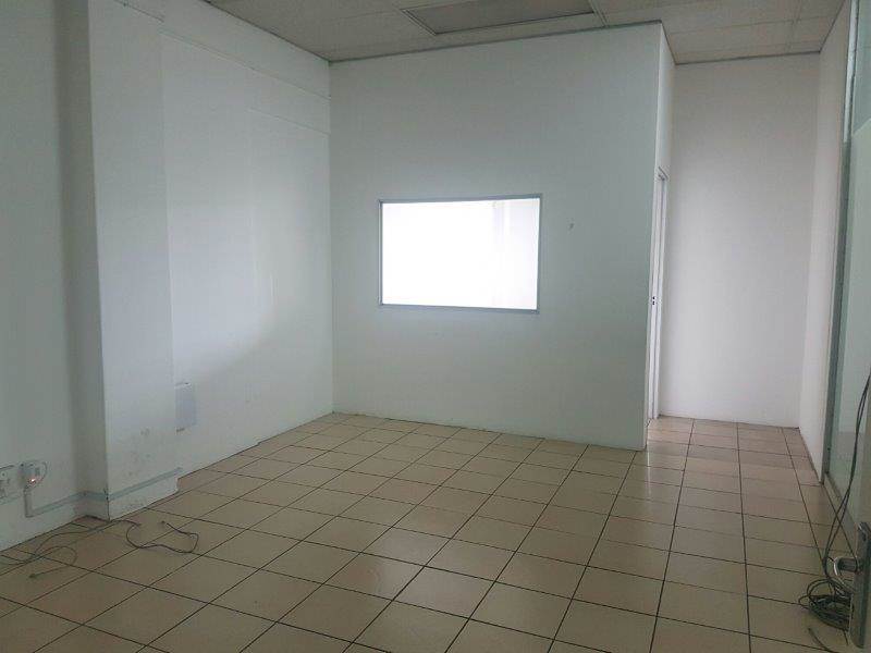 57  m² Commercial space in Pietermaritzburg Central photo number 5