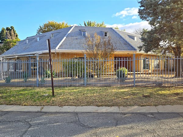 16 Bedroom House 16 Bedroom House