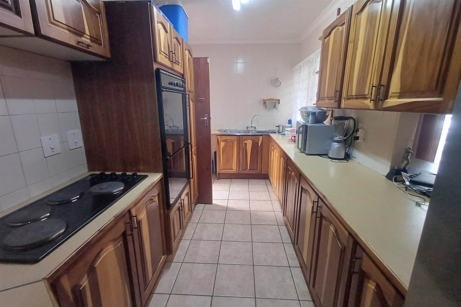 2 Bed Townhouse in Bronkhorstspruit photo number 4