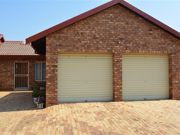2 Bed Townhouse in Bronkhorstspruit
