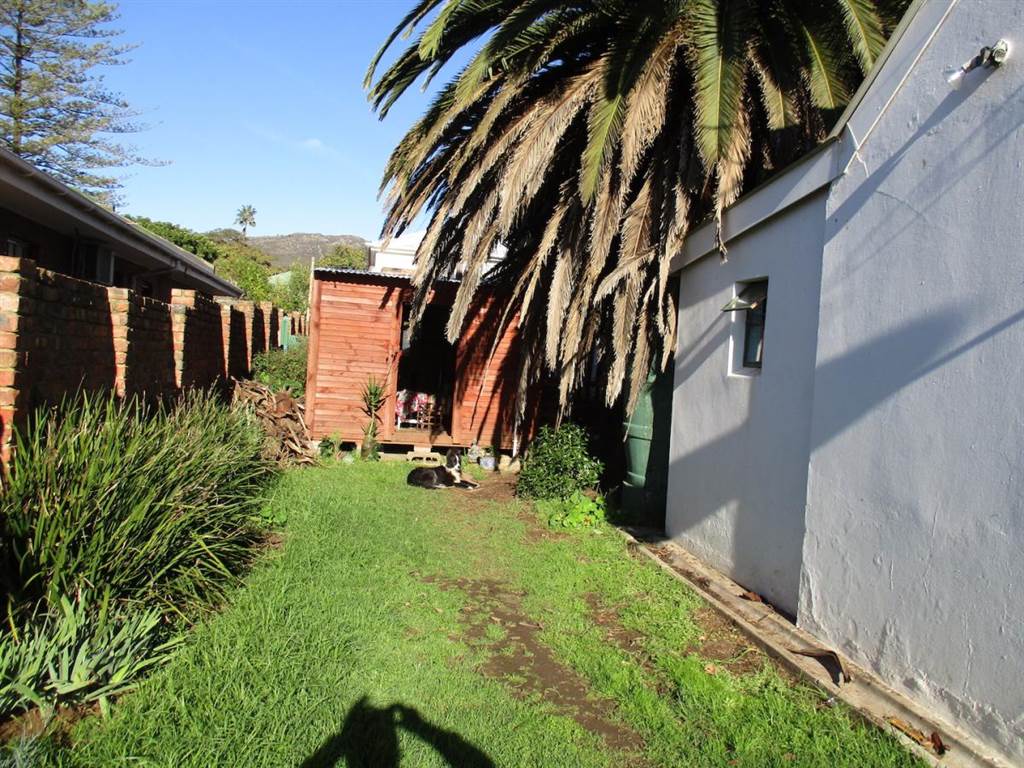 1 Bed House in Bredasdorp photo number 11
