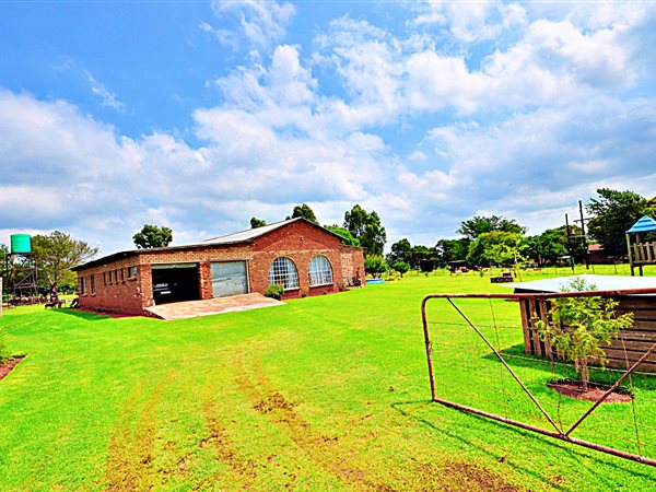 8 ha Land available in Randfontein
