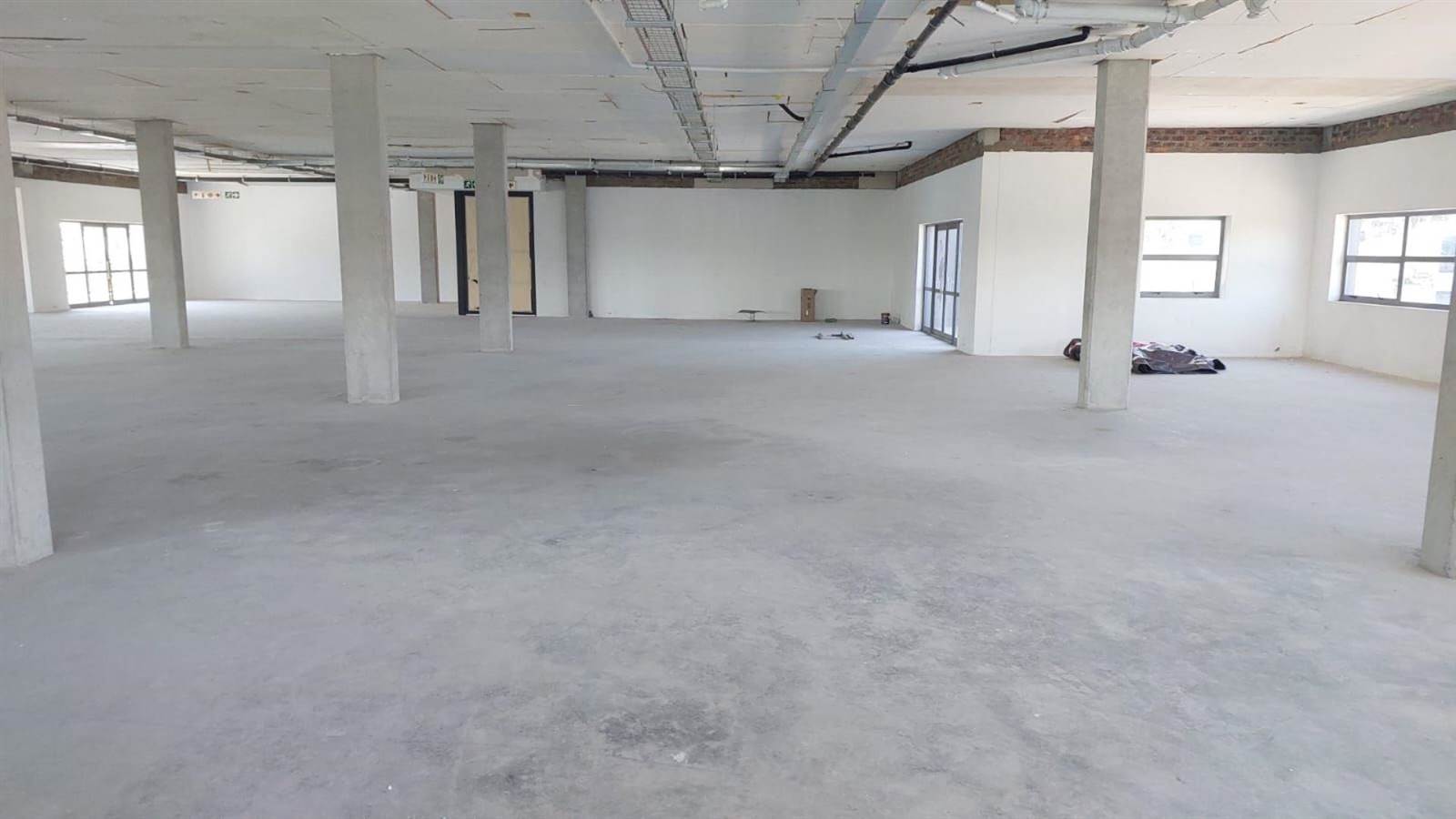 823  m² Commercial space in Fourways photo number 10