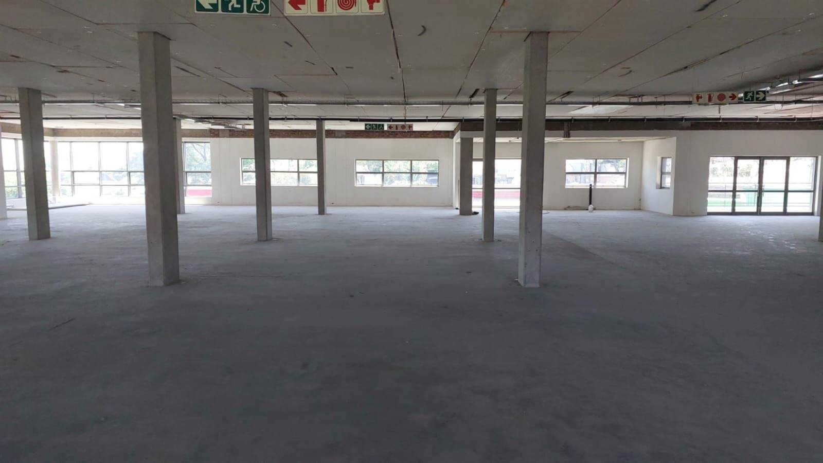 823  m² Commercial space in Fourways photo number 8
