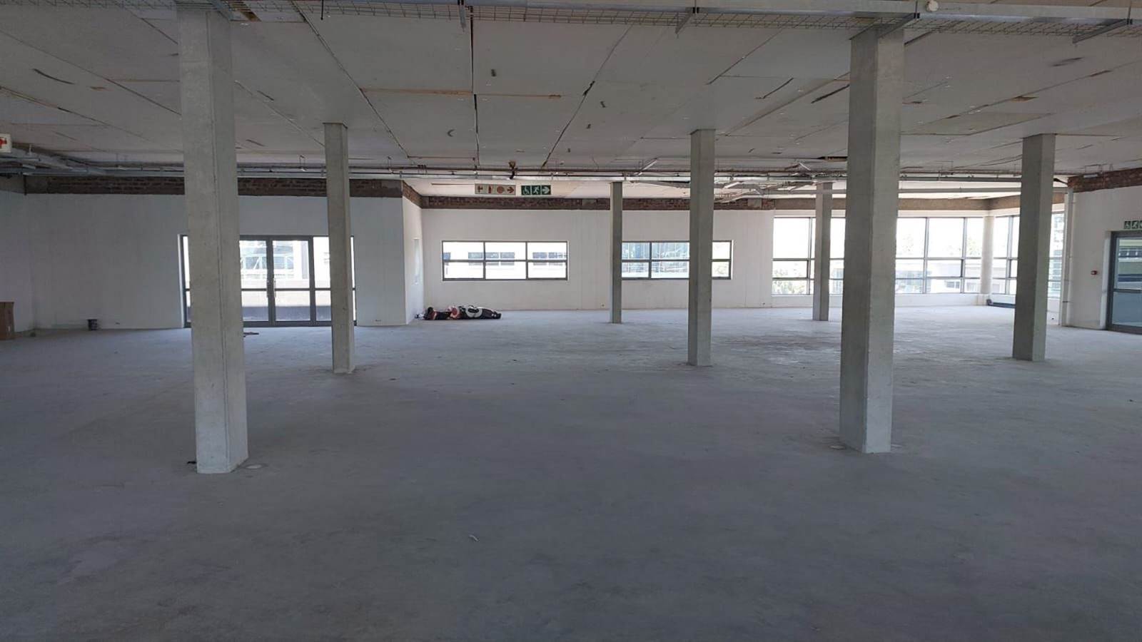 823  m² Commercial space in Fourways photo number 15