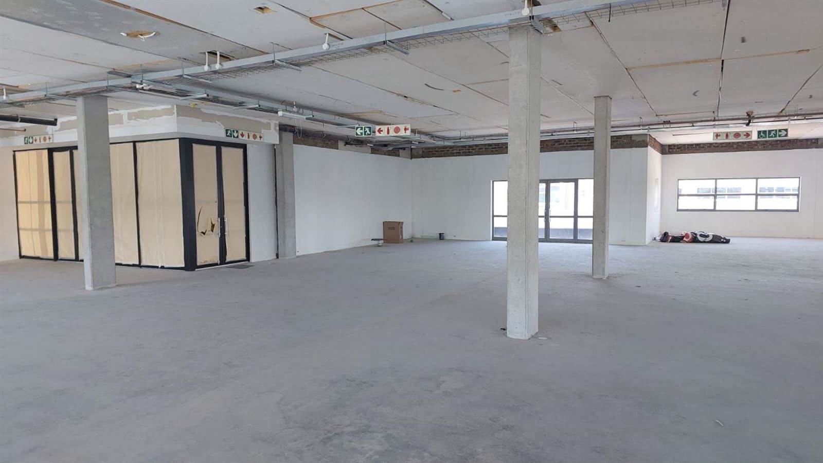 823  m² Commercial space in Fourways photo number 16