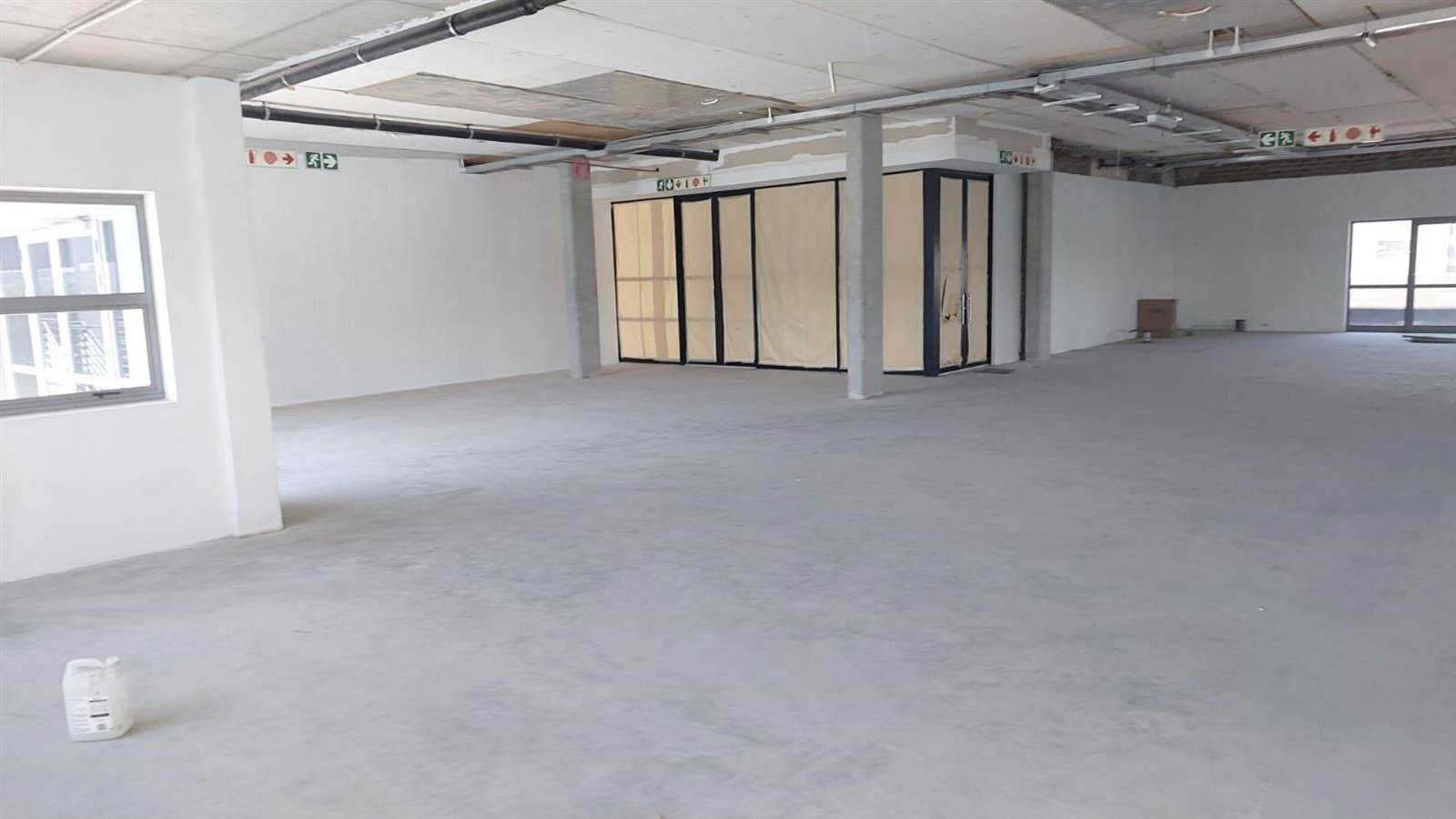 823  m² Commercial space in Fourways photo number 2