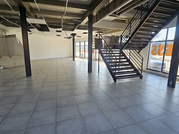 7 733  m² Industrial space