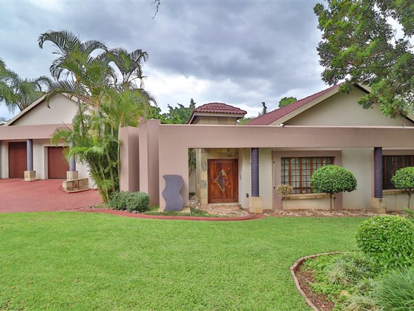 4 Bedroom House 4 Bedroom House