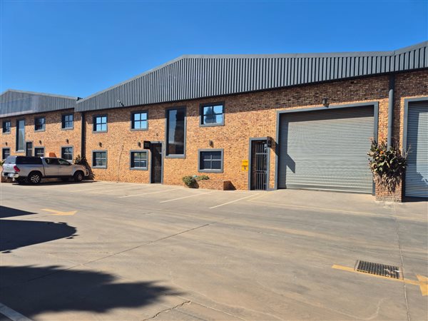 630 m² Industrial space 630 m² Industrial space