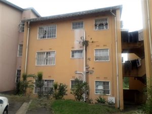 2 Bed Flat in Oaklands
