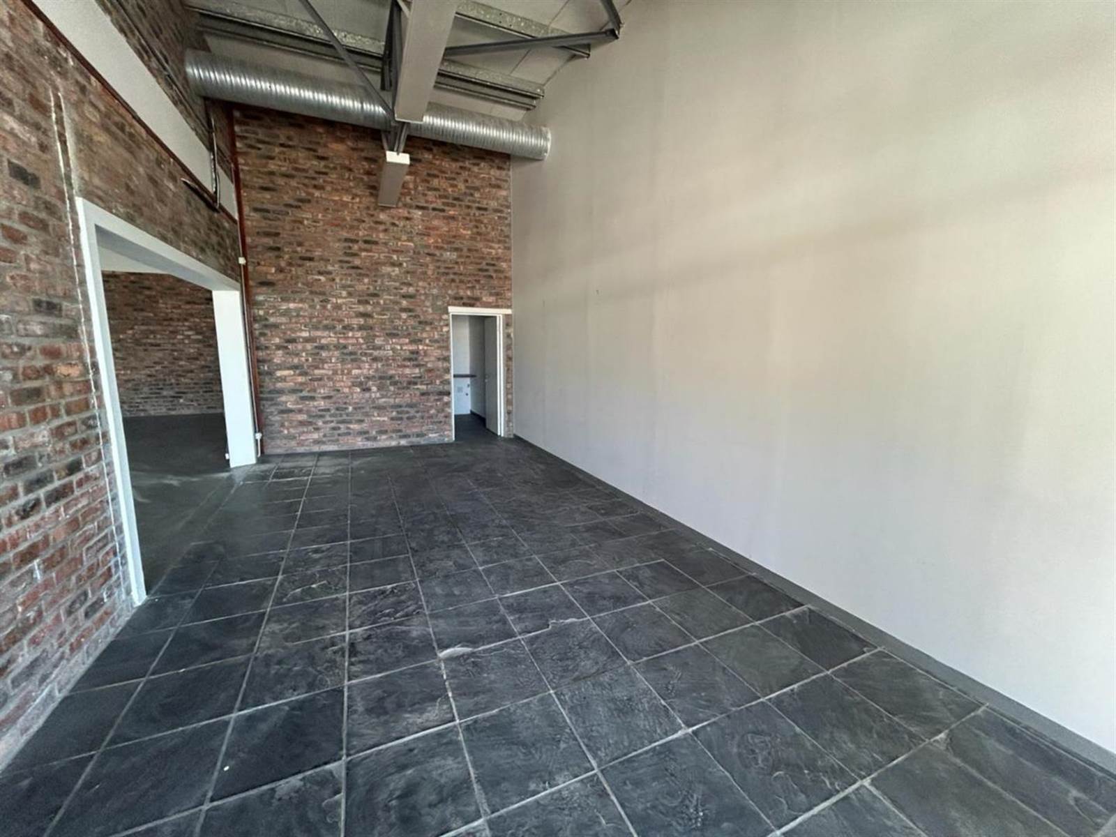 150  m² Commercial space in Tokai photo number 13